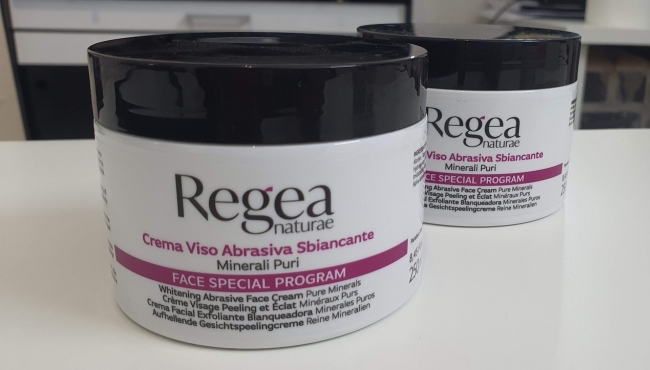 Regea | Crema Viso Abrasiva Sbiancante da 250ml